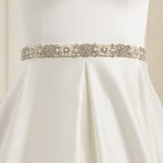 Satijn, parels en steentjes